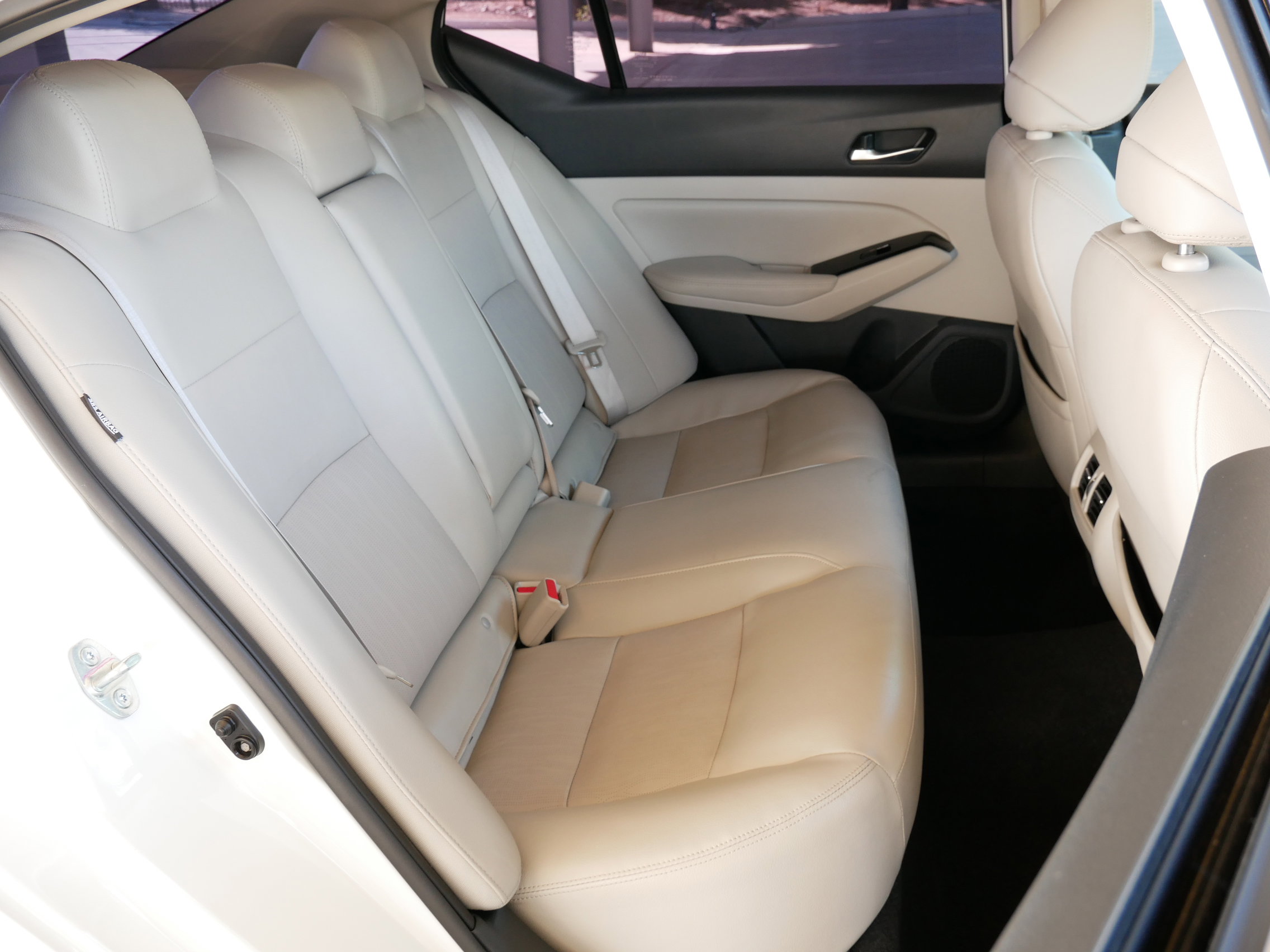 Used 2021 Nissan Altima 2.5 Platinum image 14