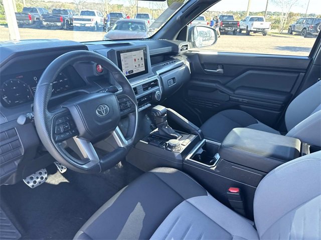 Used 2024 Toyota Tacoma TRD Sport image 32