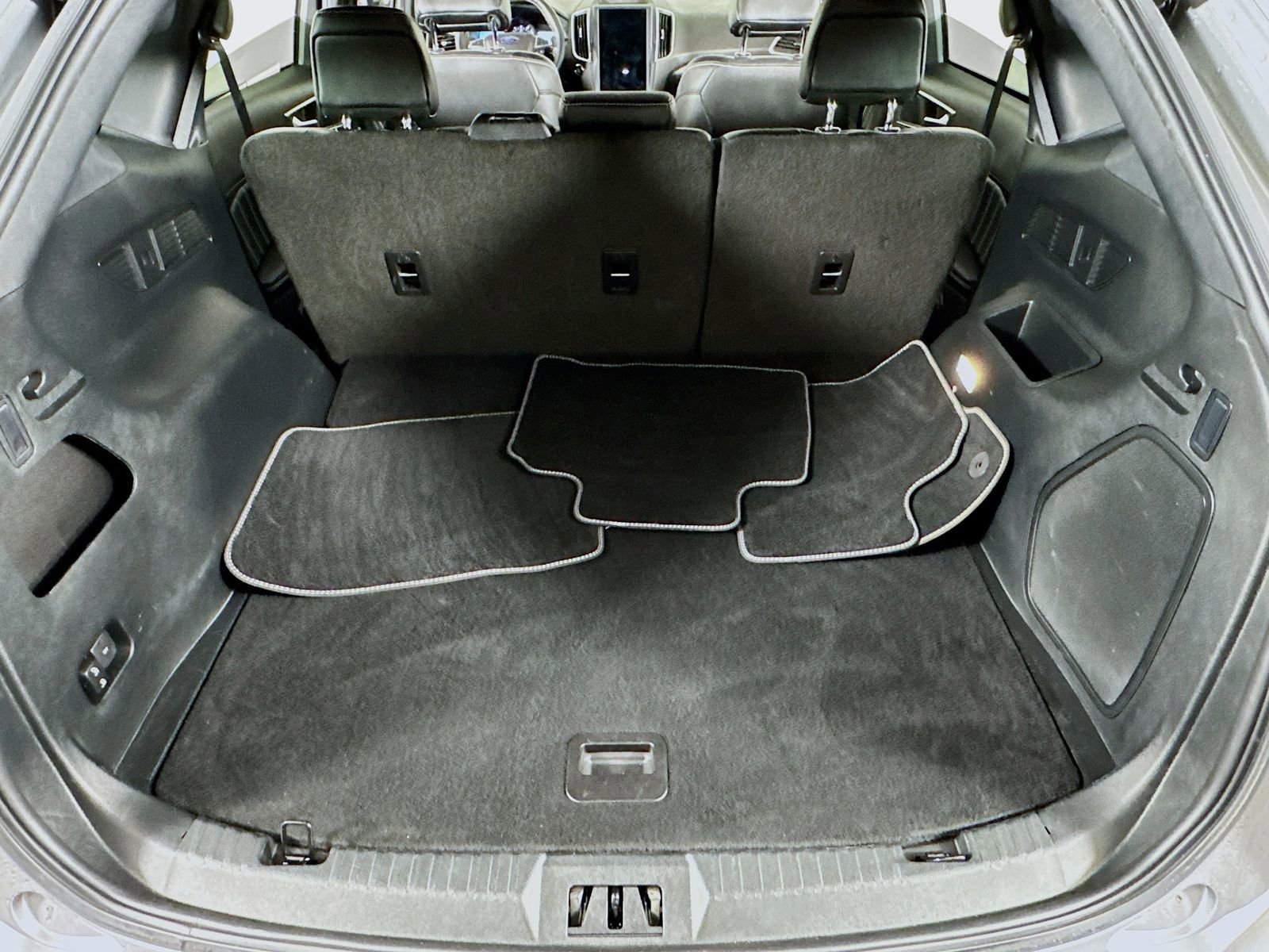 Used 2022 Ford Edge ST AWD/4WD image 21