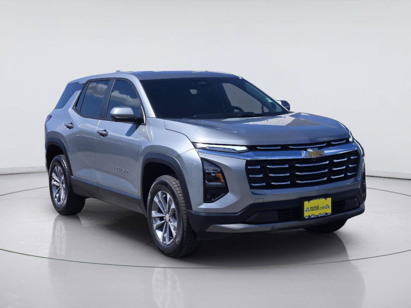 Used 2026 Chevrolet Equinox LT w/ Convenience Package II AWD/4WD image 3
