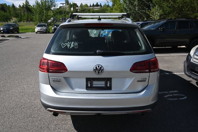 Used 2017 Volkswagen Golf Alltrack S AWD/4WD image 4