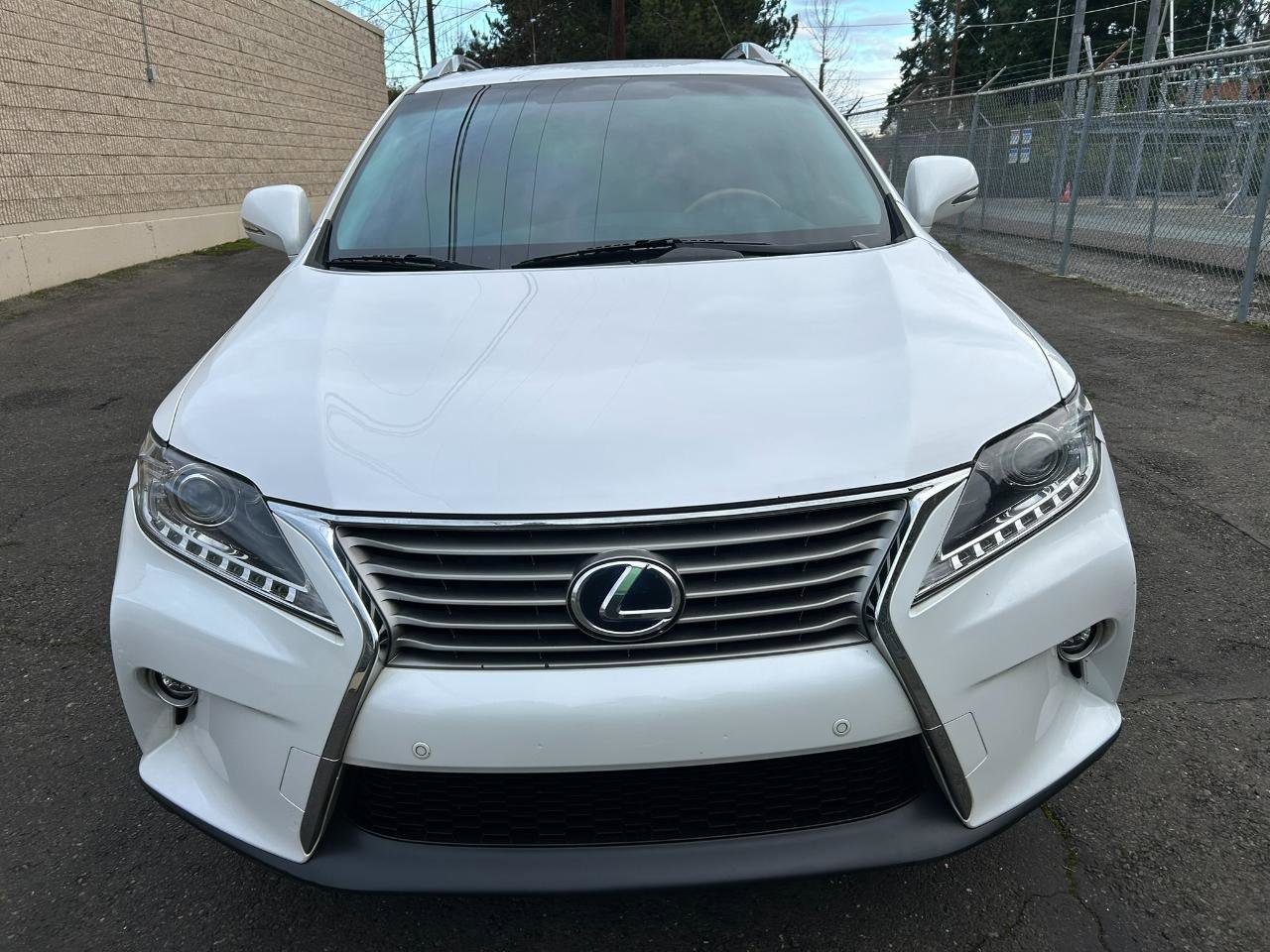 Used 2015 Lexus RX 450h AWD image 2