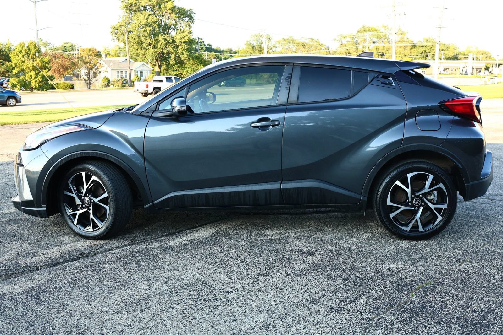 Used 2021 Toyota C-HR XLE FWD image 15