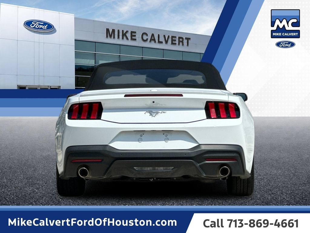 Used 2025 Ford Mustang Premium RWD image 4