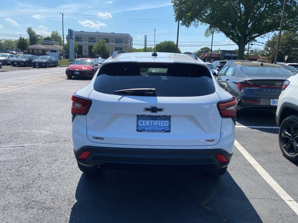 Certified 2024 Chevrolet Trax RS FWD image 5