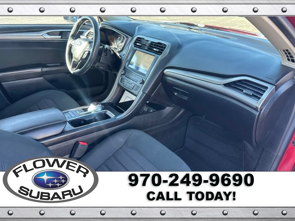 Used 2020 Ford Fusion SE FWD image 10