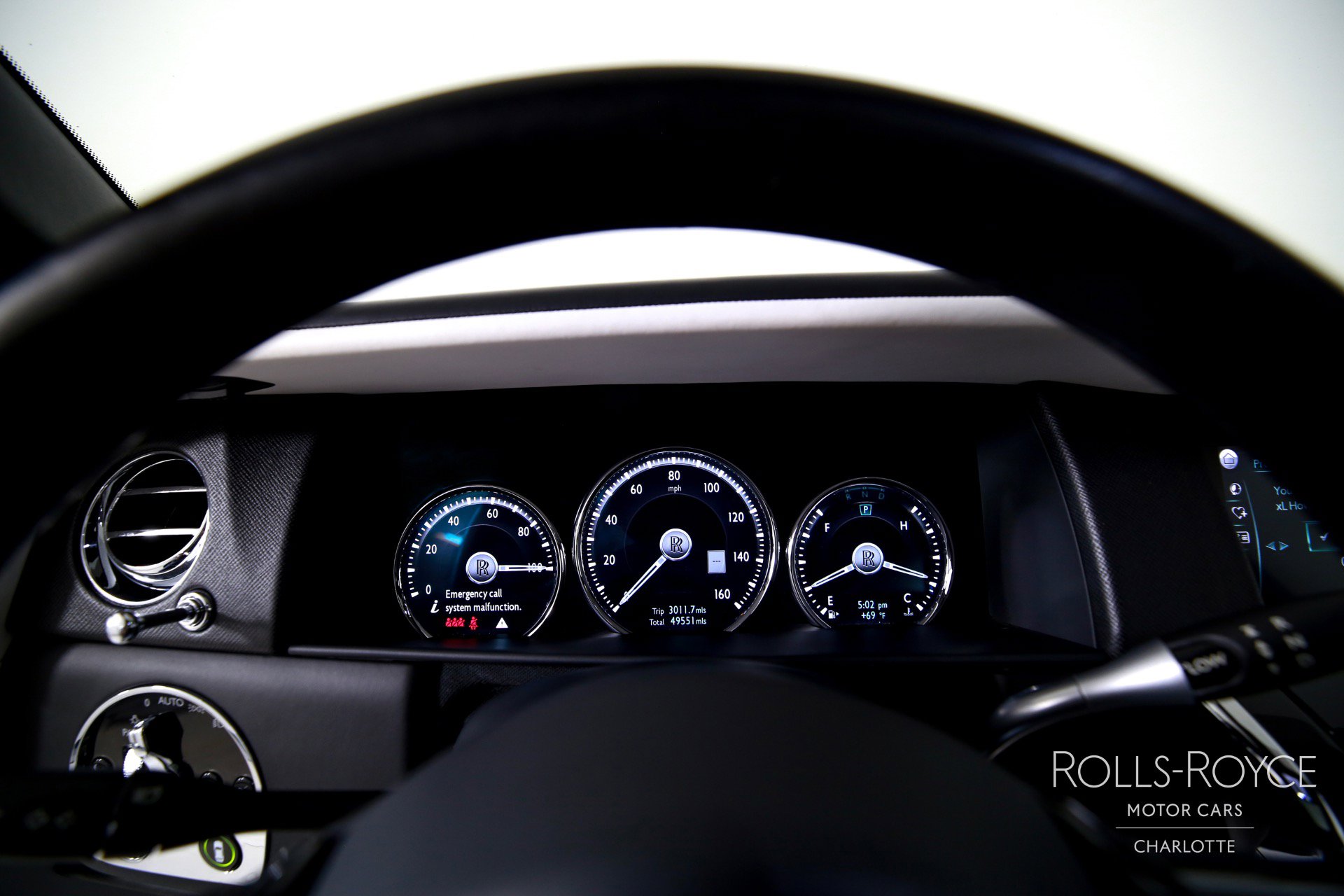 Used 2022 Rolls-Royce Cullinan image 13