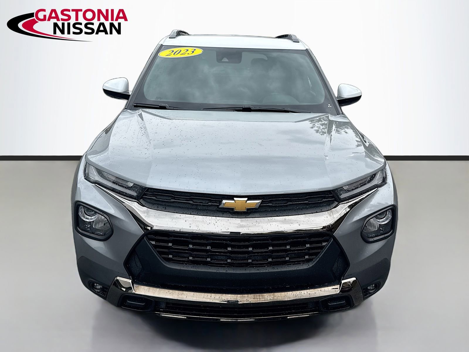 Used 2023 Chevrolet TrailBlazer ACTIV w/ Sun and Liftgate Package image 2