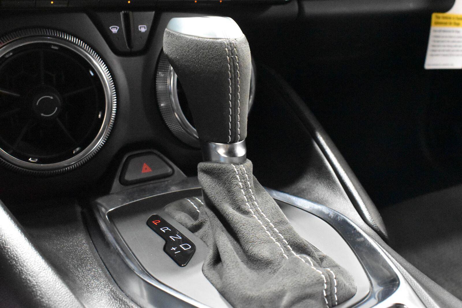 Used 2021 Chevrolet Camaro LT RWD image 15