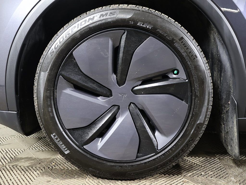 Used 2026 Tesla Model Y Long Range image 23