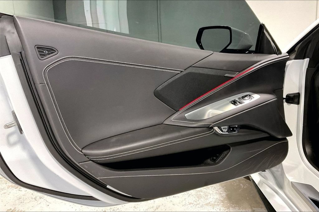 Used 2025 Chevrolet Corvette Stingray Coupe w/ 1LT RWD image 22