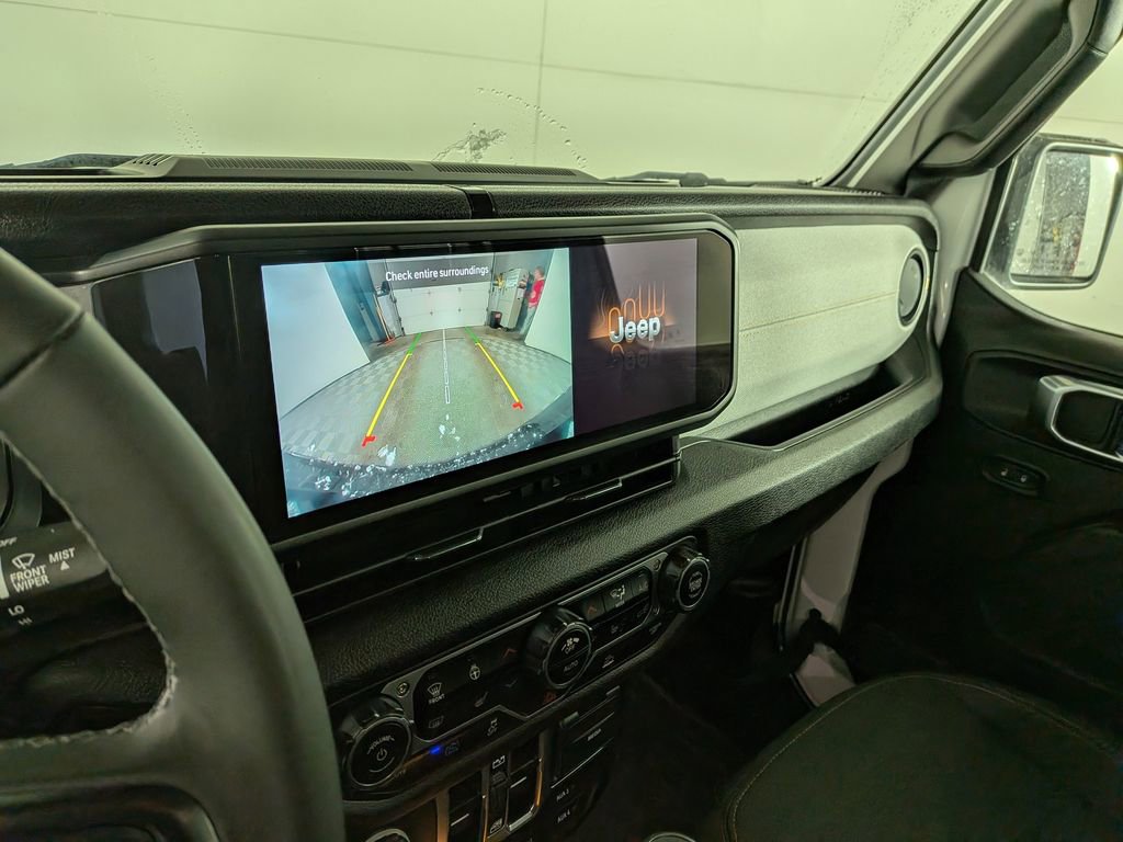 Certified 2025 Jeep Wrangler Willys 4xe image 26