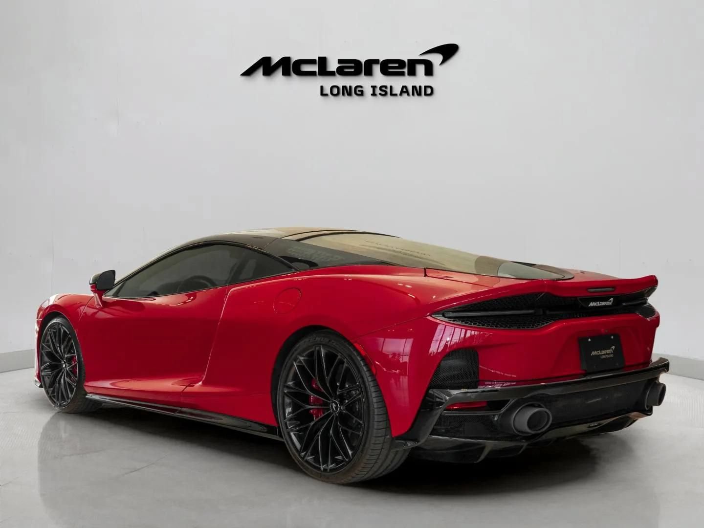 Used 2022 McLaren GT RWD image 4