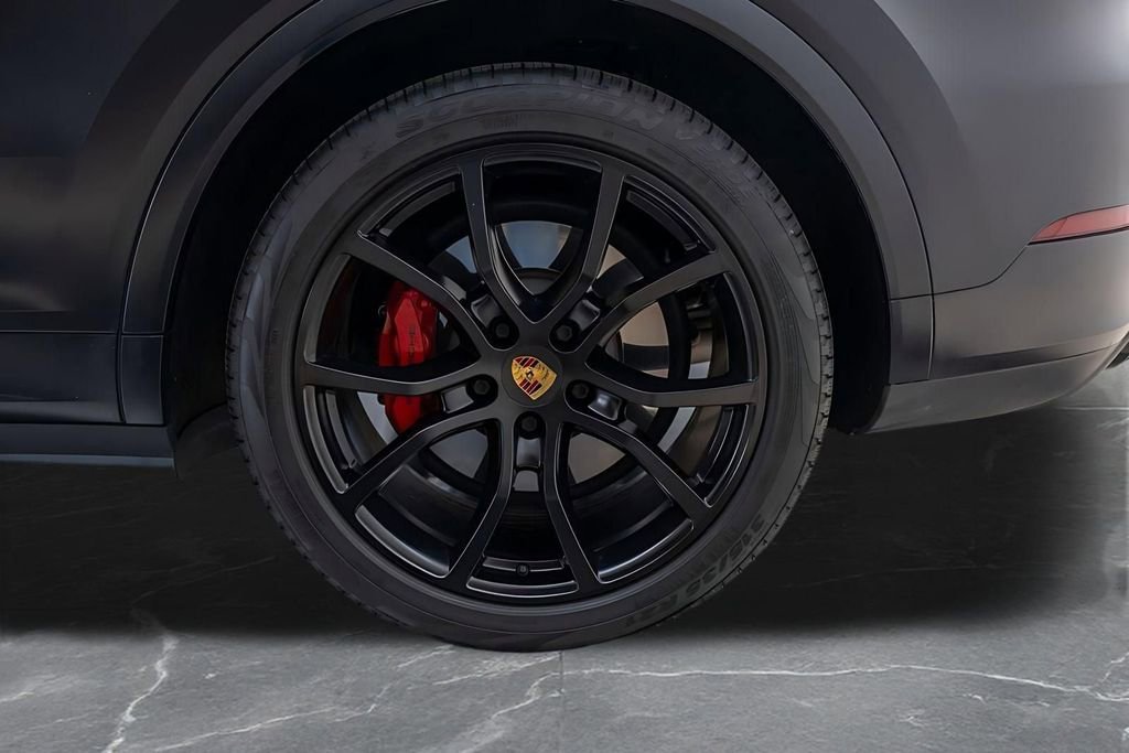 Used 2022 Porsche Cayenne Turbo image 48