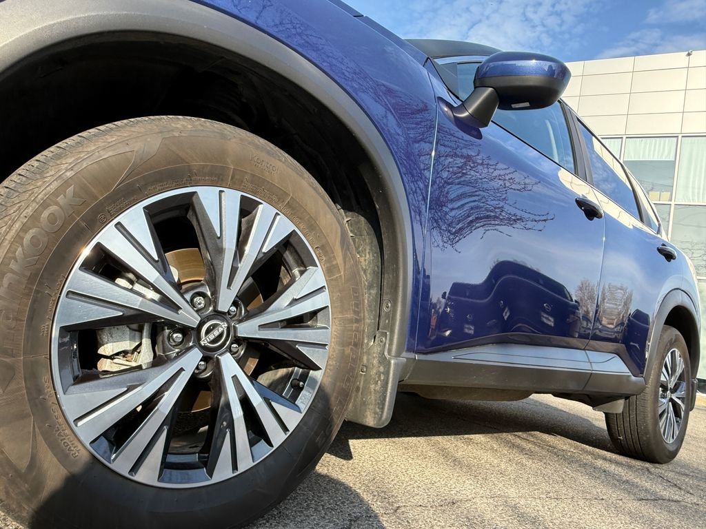 Used 2023 Nissan Rogue SV AWD/4WD image 10