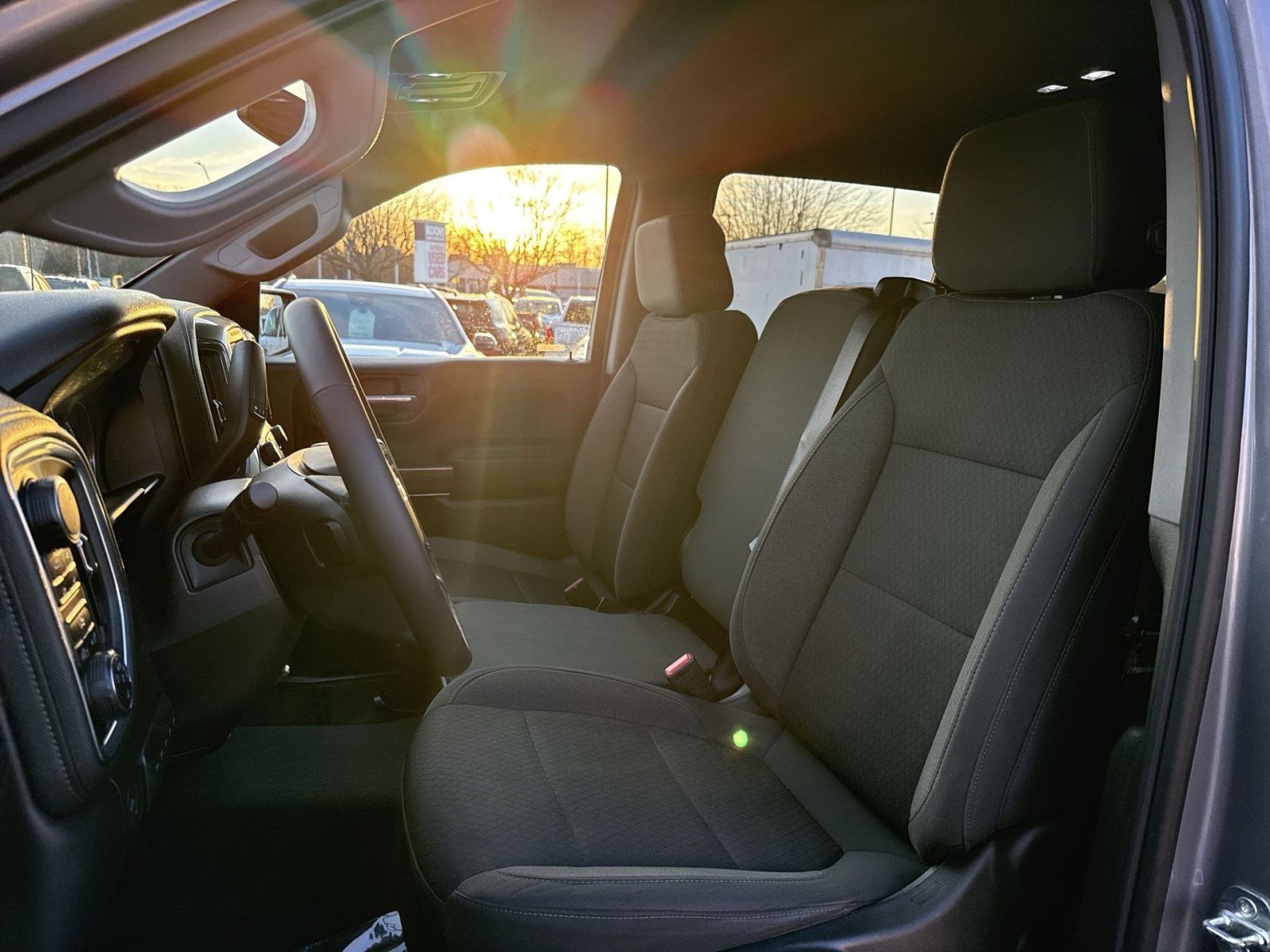 Used 2022 Chevrolet Silverado 1500 LT w/ Z71 Off-Road Package image 12