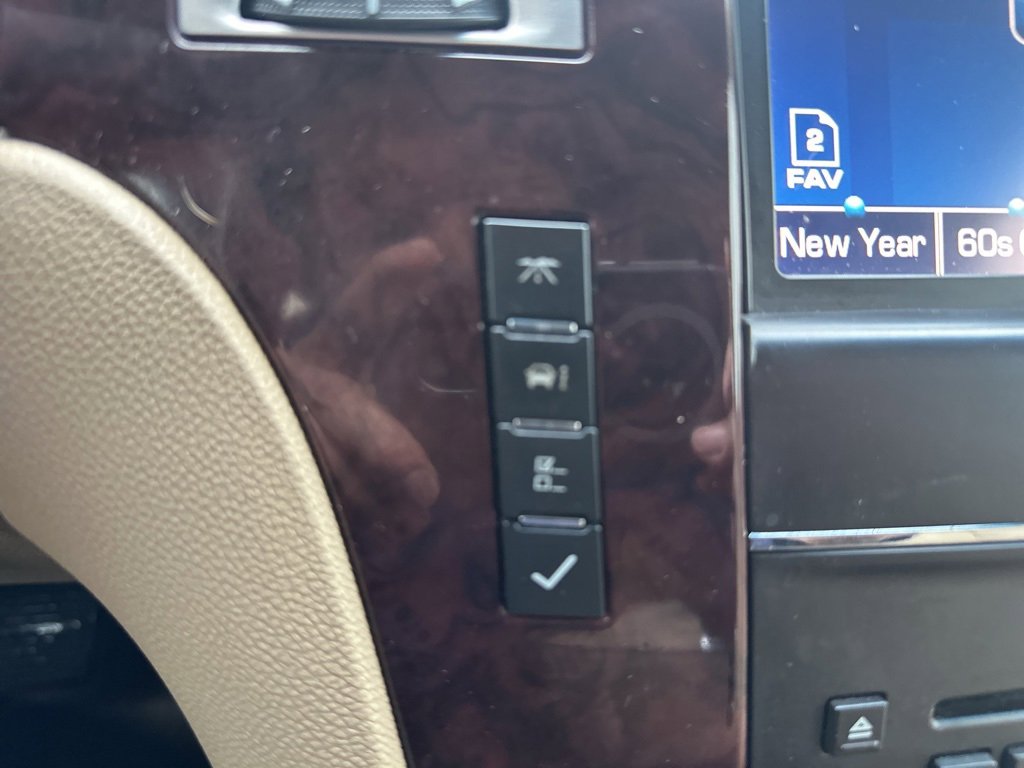 Used 2012 Cadillac Escalade Premium image 5
