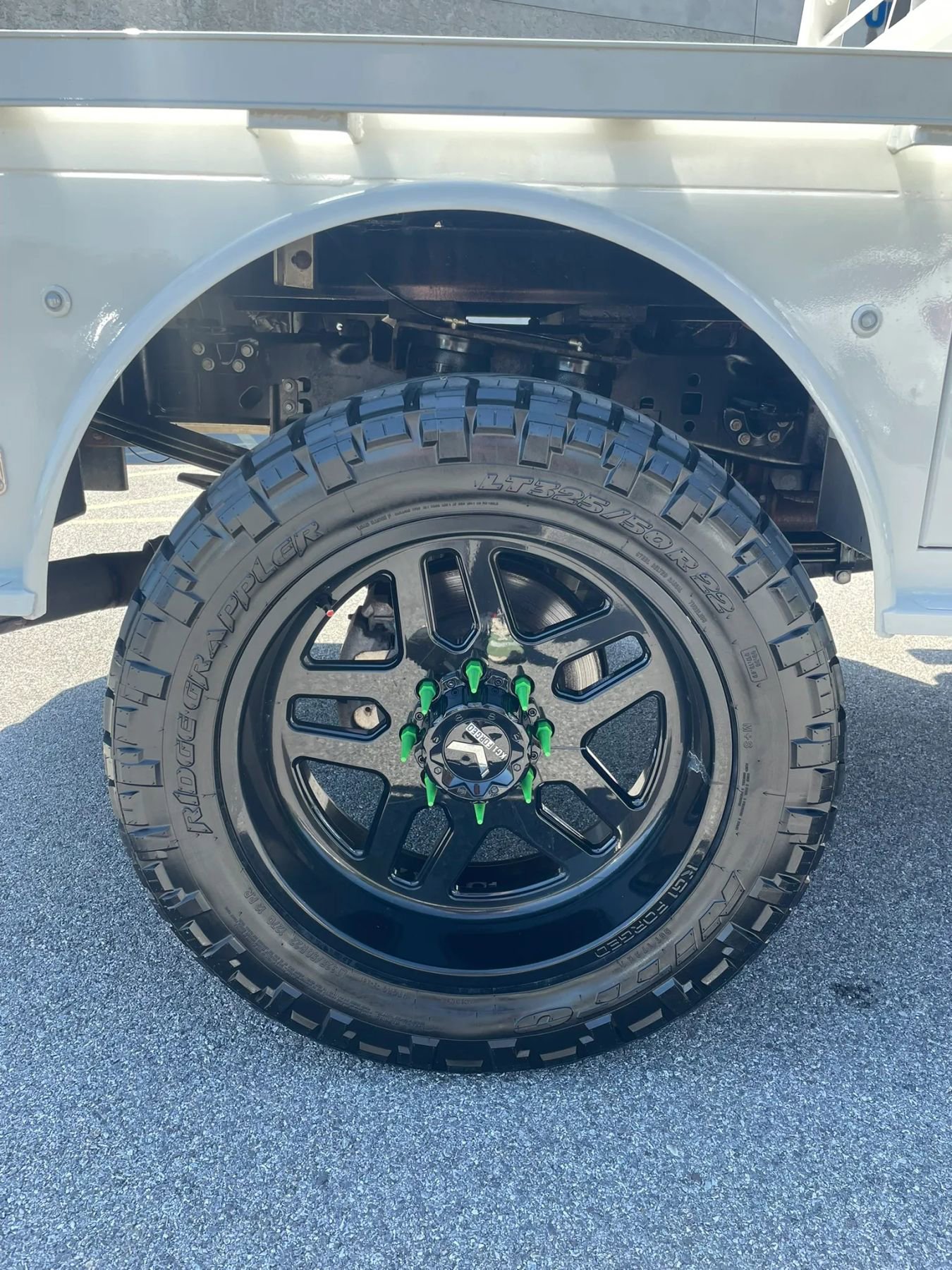 Used 2024 Ford F350 Limited w/ FX4 Off-Road Package AWD/4WD image 23