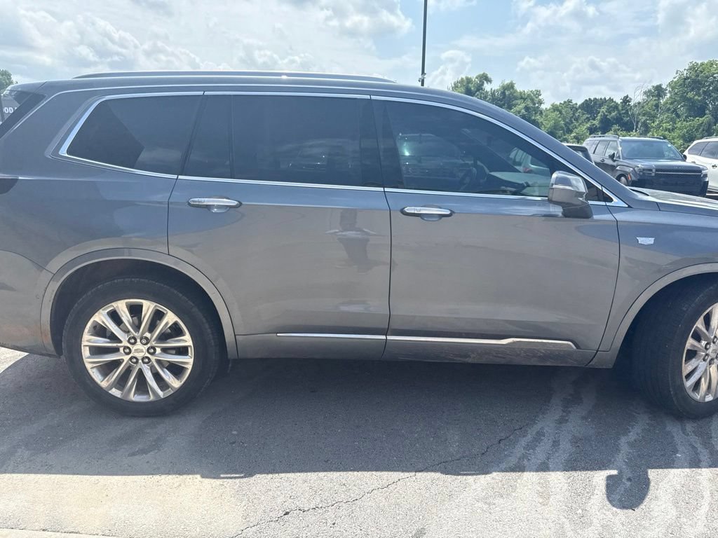 Used 2020 Cadillac XT6 Premium Luxury FWD image 4