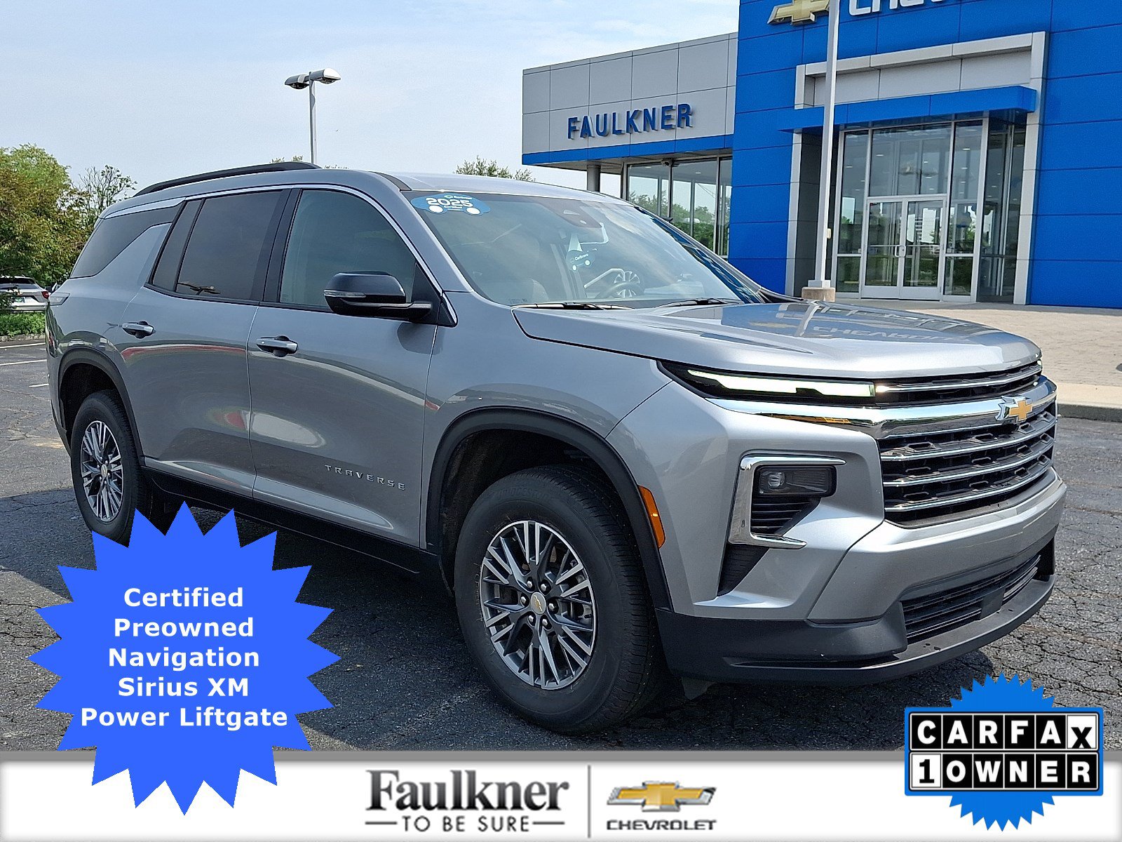 Used 2025 Chevrolet Traverse LT