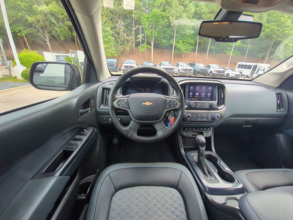 Used 2022 Chevrolet Colorado Z71 w/ Z71 Midnight Edition AWD/4WD image 29