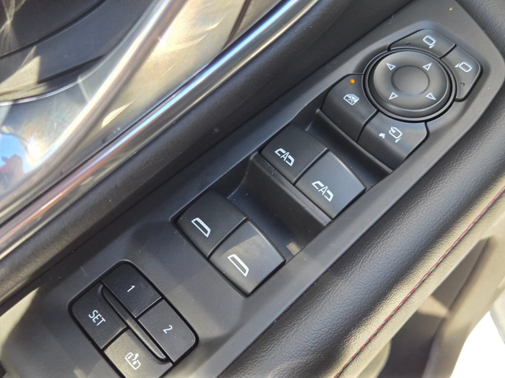 Used 2021 Chevrolet Tahoe RST w/ Luxury Package RWD image 15