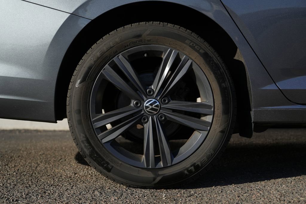 Used 2023 Volkswagen Jetta SE FWD image 11