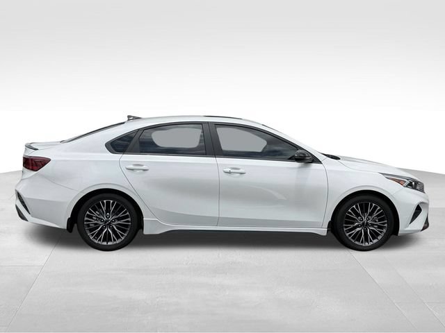 Used 2023 Kia Forte GT-Line w/ GT-Line Premium Package FWD image 9