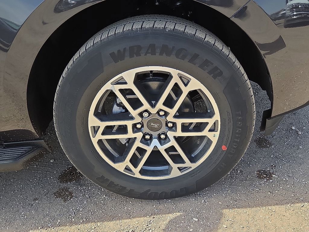 New 2026 Ford Expedition Active RWD image 7