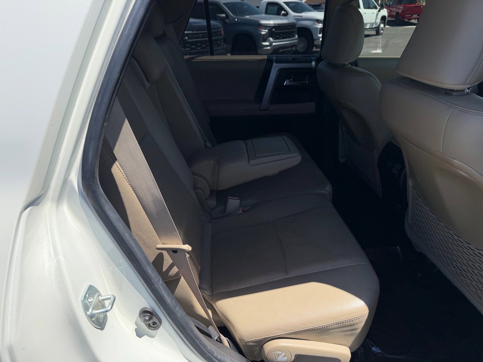 Used 2015 Toyota 4Runner Limited AWD/4WD image 21