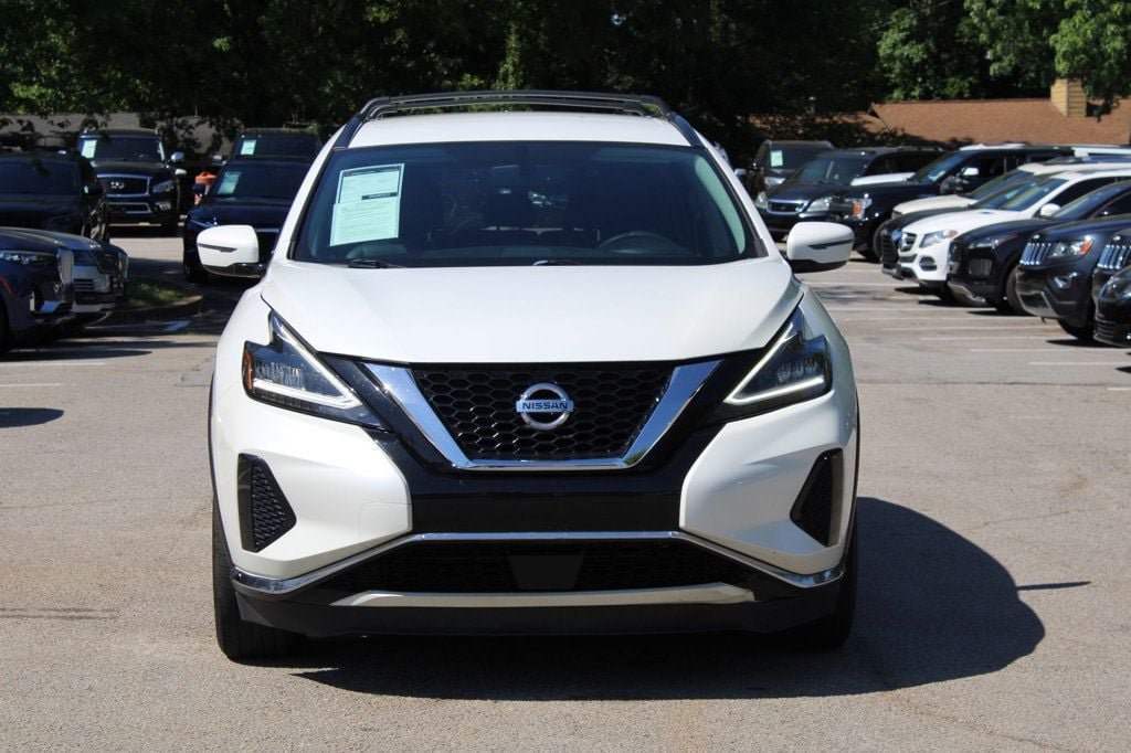 Used 2019 Nissan Murano SV w/ Cargo Package FWD image 2