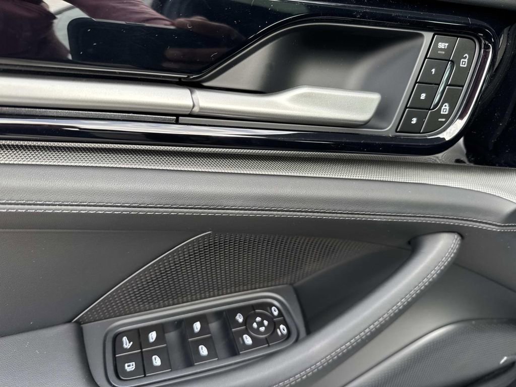 New 2026 Porsche Panamera 4 image 22
