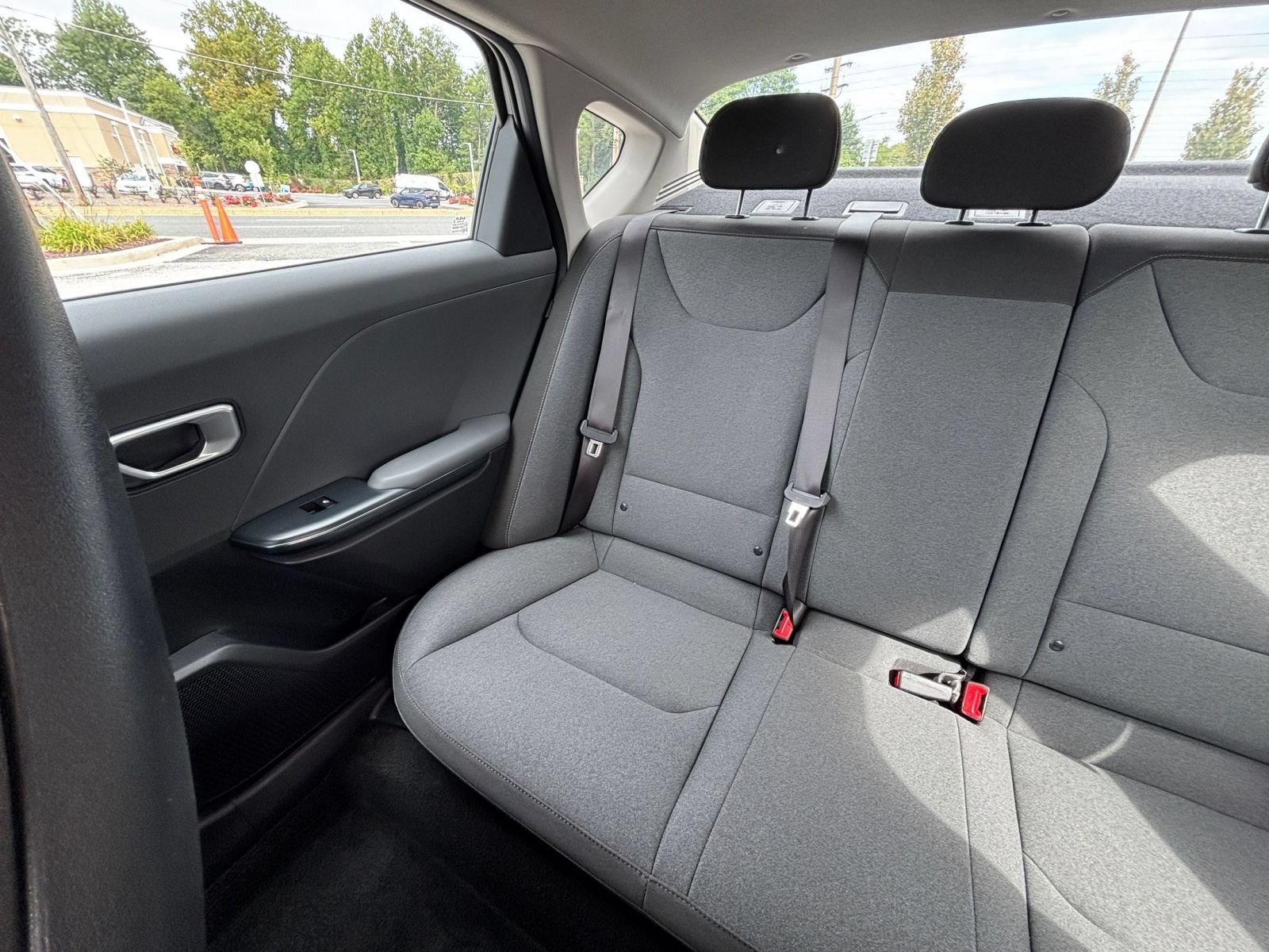 Used 2025 Kia K4 FWD image 36