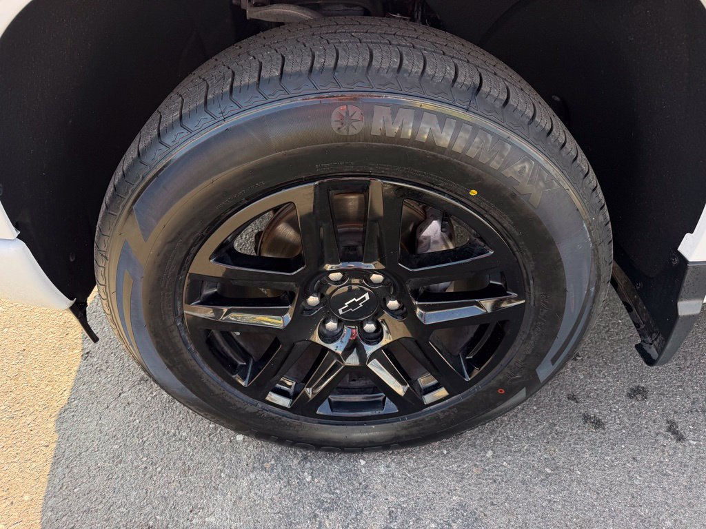 Used 2023 Chevrolet Silverado 1500 RST AWD/4WD image 10