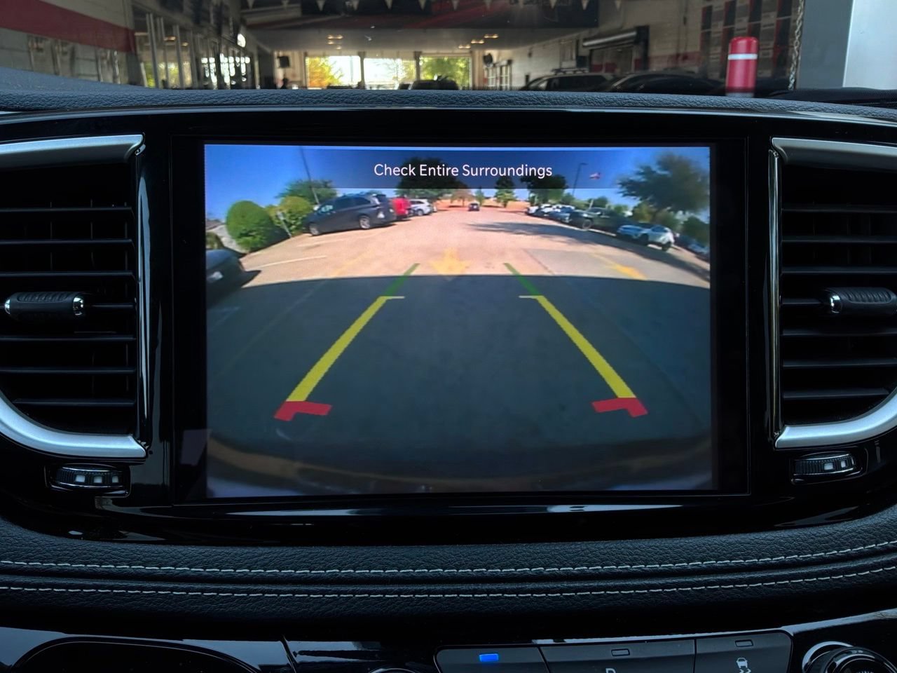 Used 2023 Chrysler Pacifica Touring-L FWD image 39