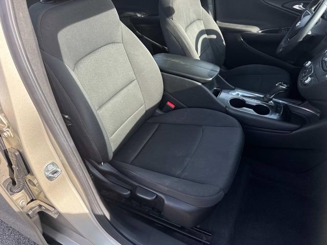 Used 2016 Chevrolet Malibu LT image 22