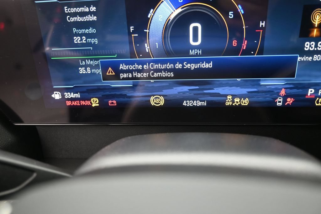 Used 2026 Chevrolet Traverse LT FWD image 10