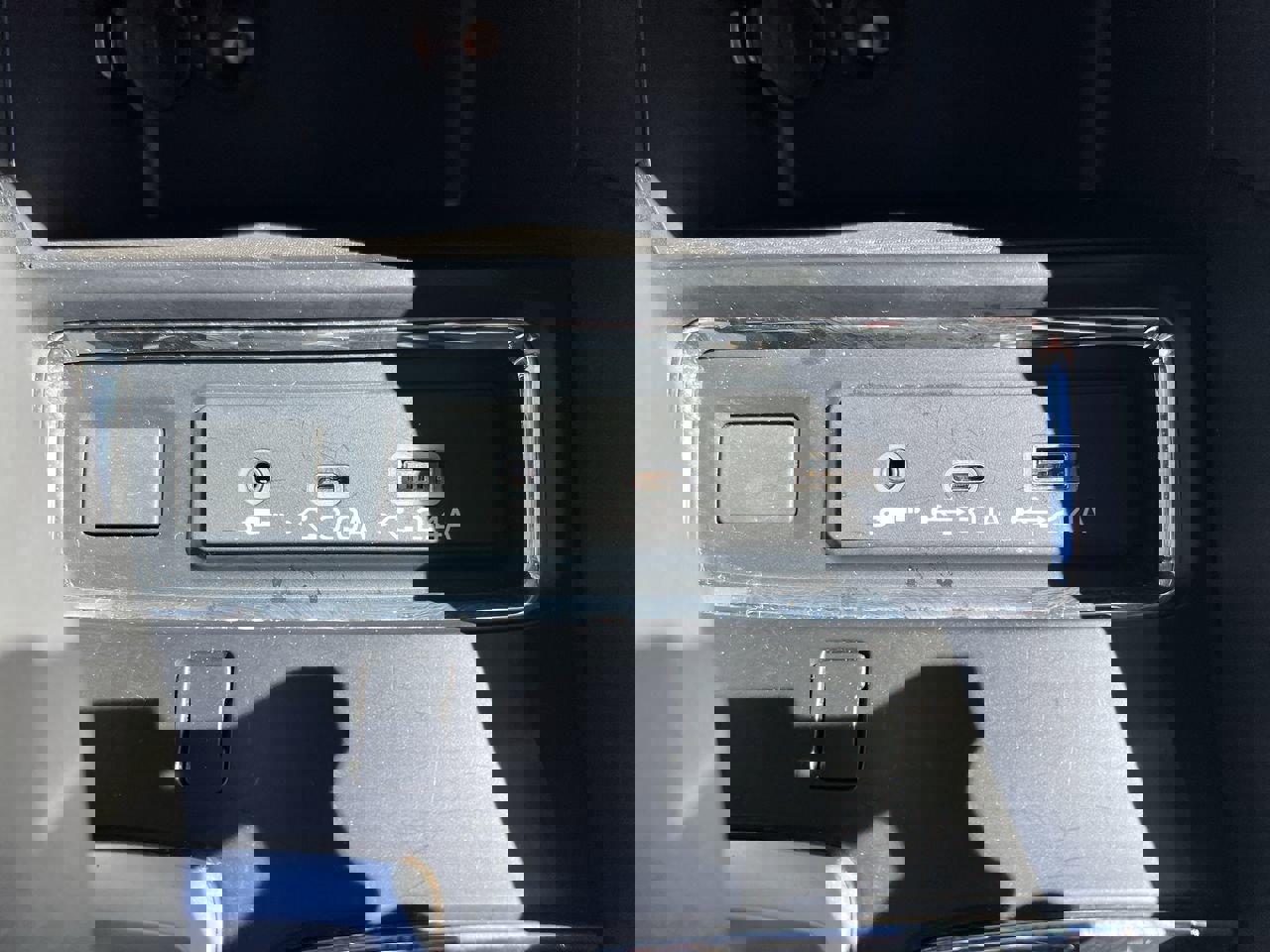 Used 2024 Subaru Ascent Premium w/ Convenience Package image 29