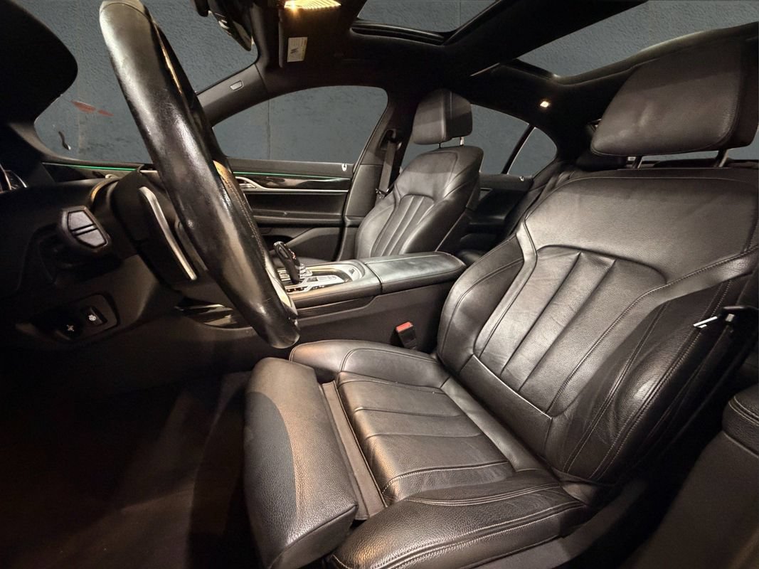 Used 2019 BMW 740i xDrive w/ M Sport Package AWD/4WD image 21