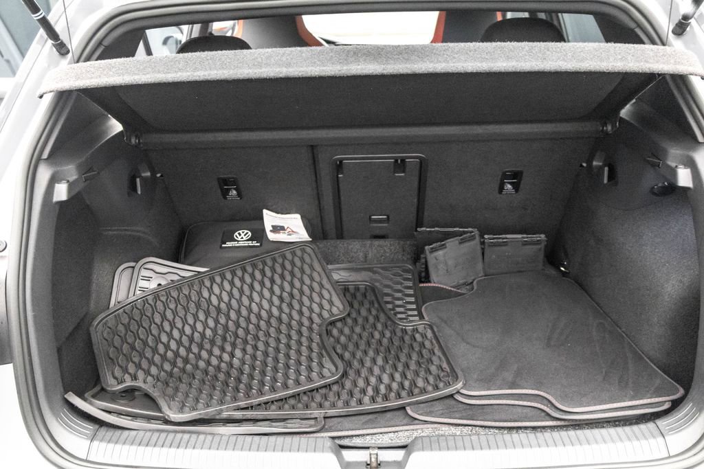 Used 2024 Volkswagen GTI SE image 25