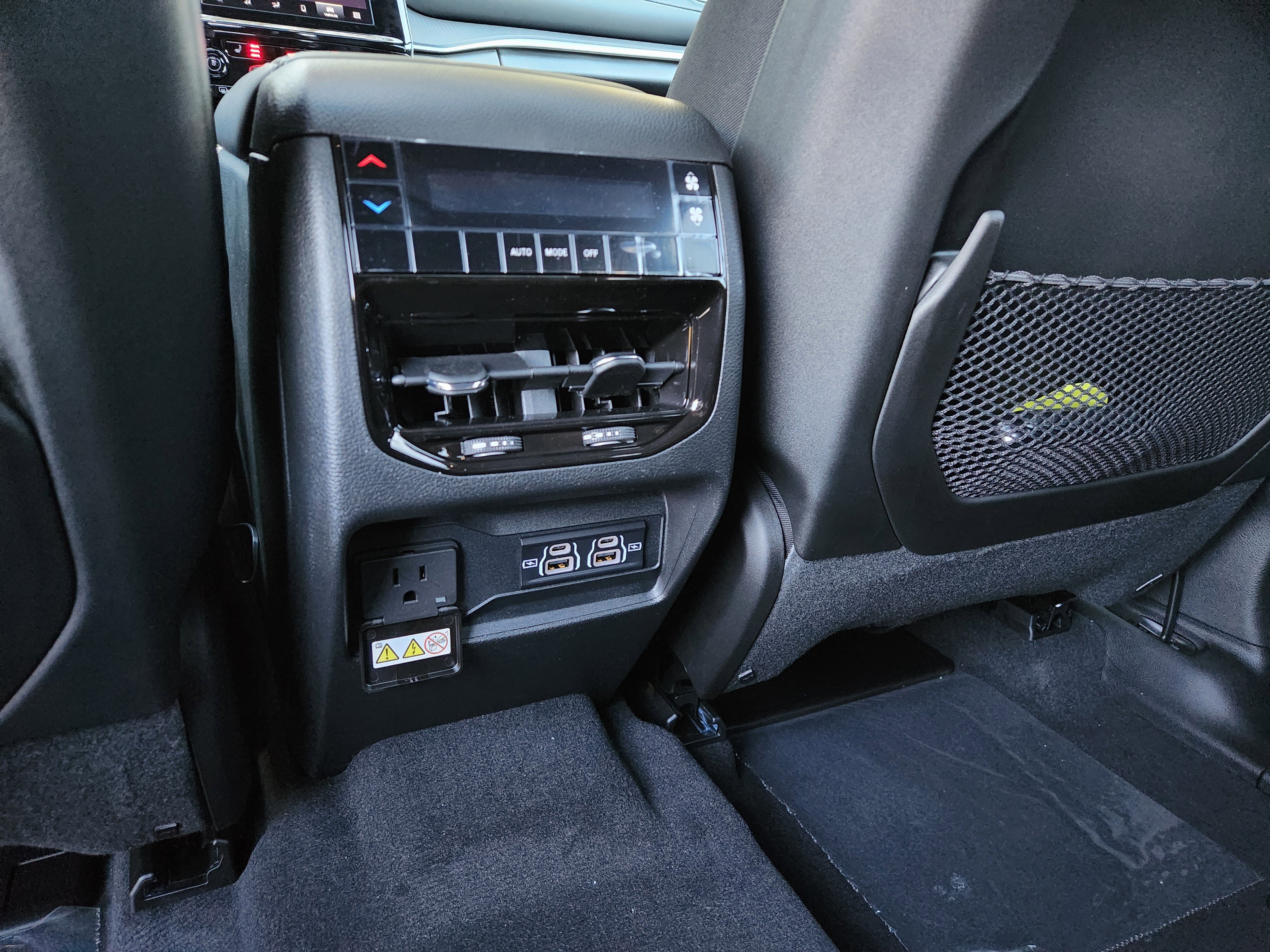 New 2025 Jeep Grand Cherokee L Altitude image 29