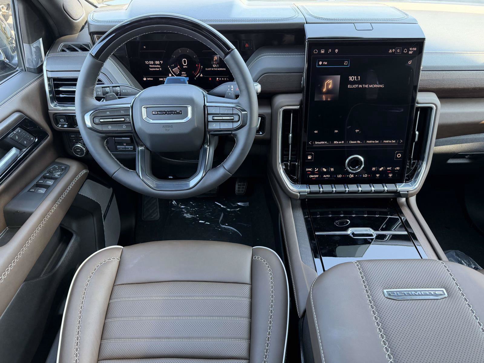 New 2026 GMC Yukon Denali Ultimate AWD/4WD image 11