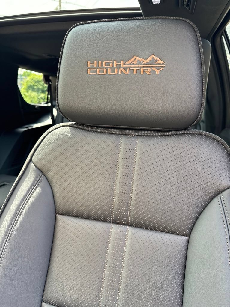 New 2026 Chevrolet Tahoe High Country AWD/4WD image 28
