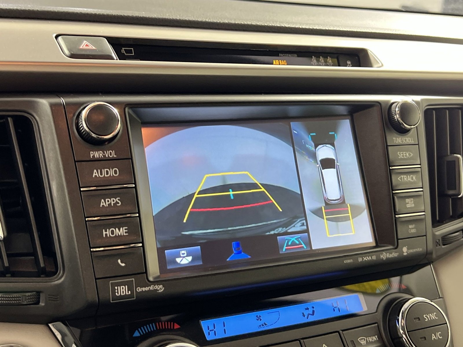 Used 2018 Toyota RAV4 Limited image 19