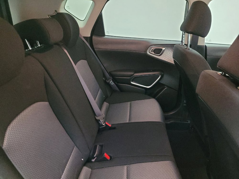 Used 2025 Kia Soul LX image 19