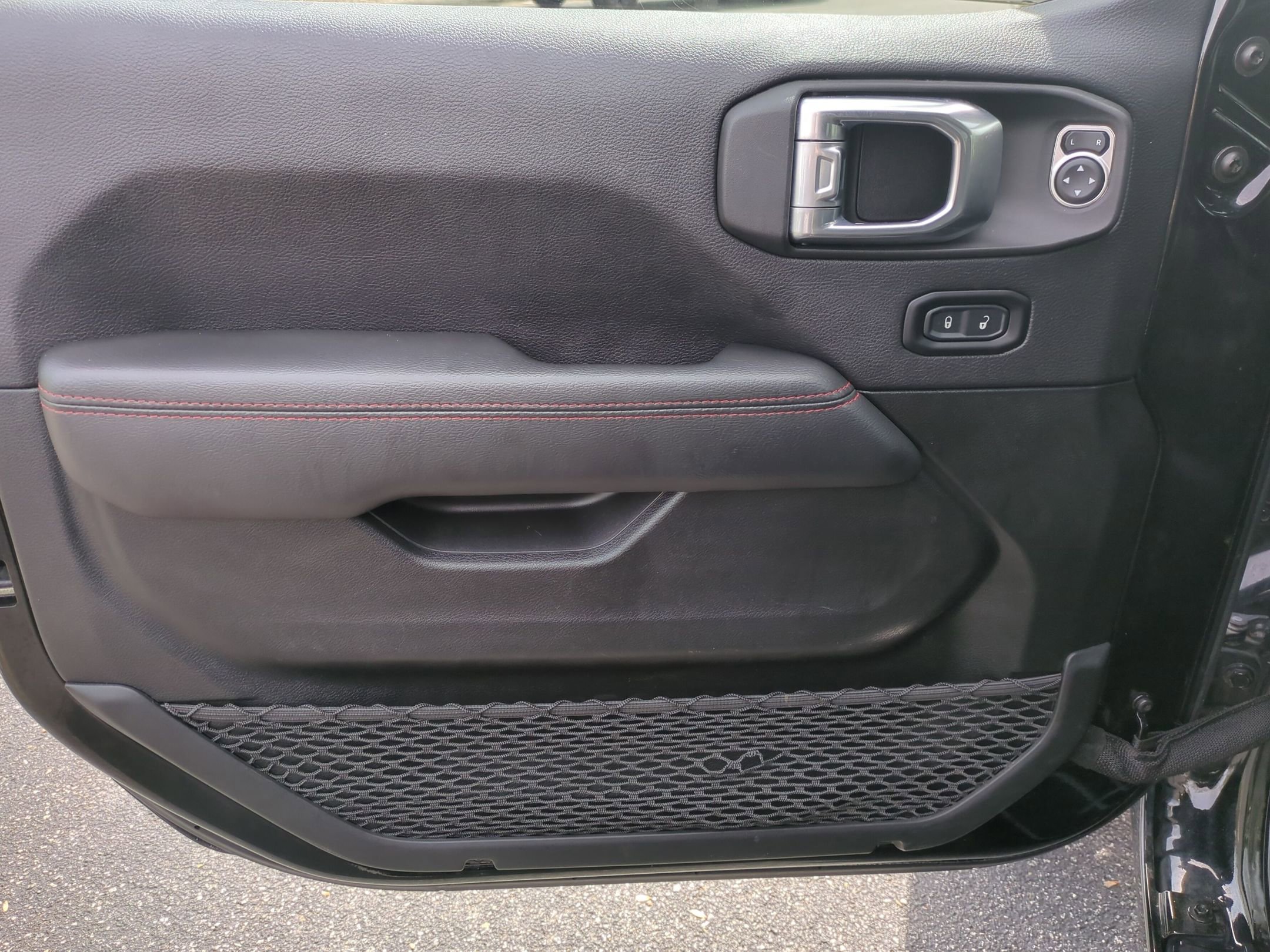 Used 2022 Jeep Wrangler Unlimited Rubicon image 14