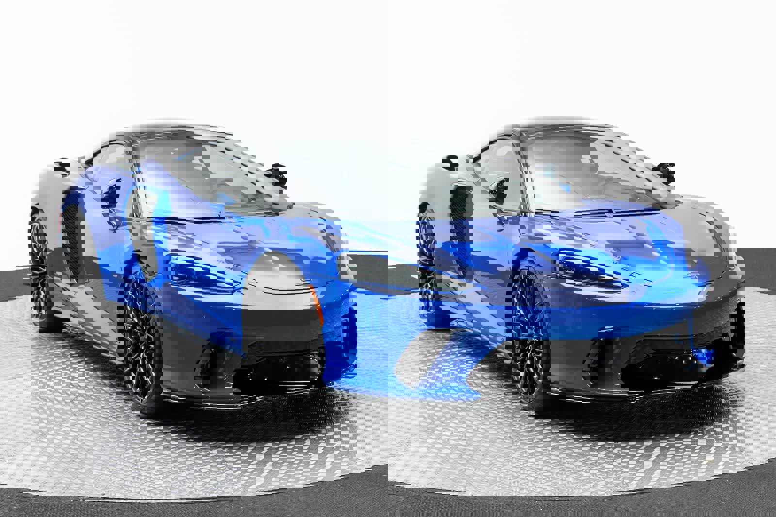 New 2025 McLaren GTS image 42