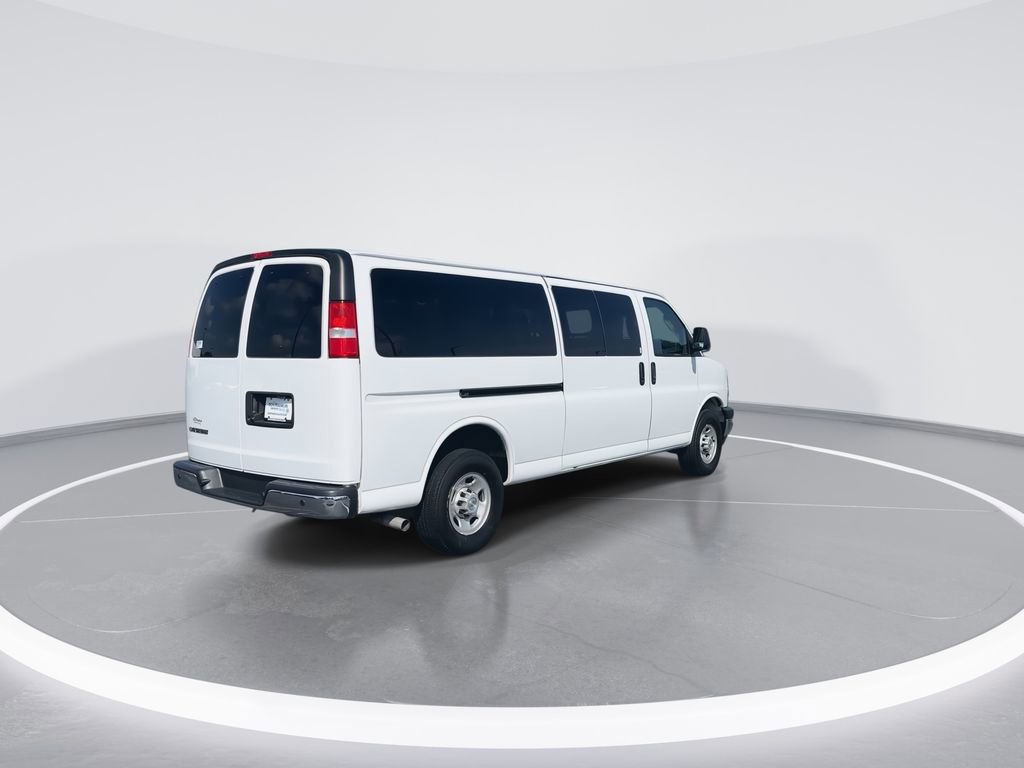 Used 2023 Chevrolet Express 3500 LT w/ LT Preferred Equipment Group RWD image 8