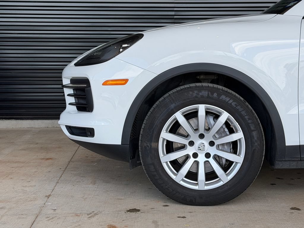 Certified 2020 Porsche Cayenne AWD/4WD image 7