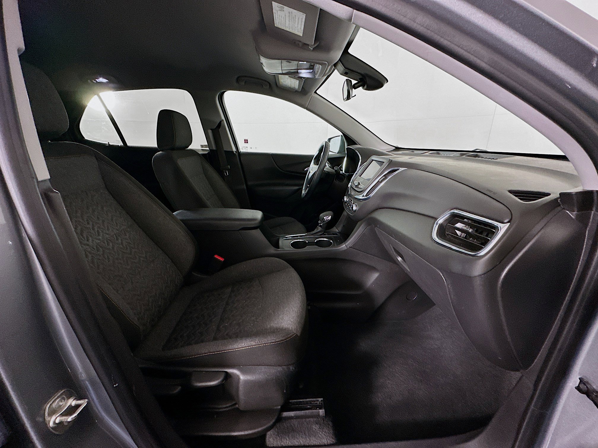 Used 2023 Chevrolet Equinox LT w/ Driver Convenience Package image 30